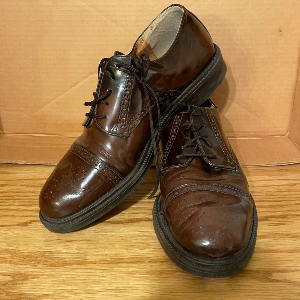 Bostonian Patent leather Italian dark brown lace up oxfords